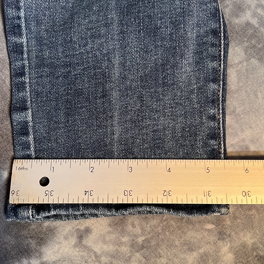 Levi’s 711 Skinny Distressed Jeans Women's size 32 - Picture 15 of 16